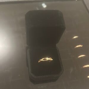 Elegant Gold Ring